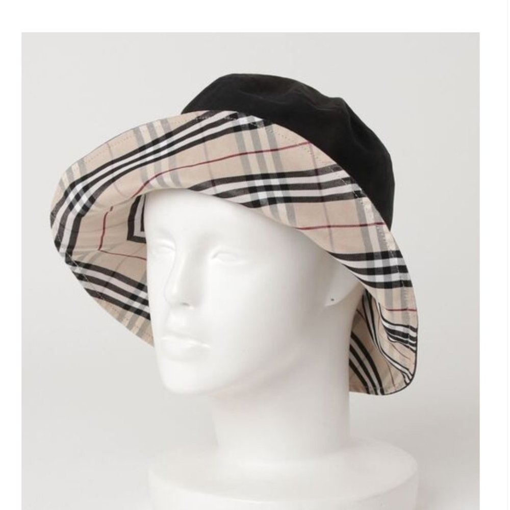 Burberry Reversible Nova Check Hat size S/M blue label